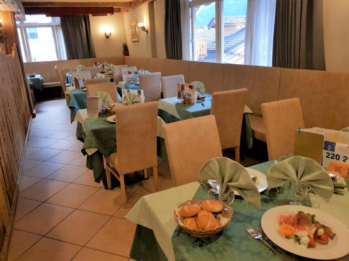 Hotel Bellevue Canazei Εξωτερικό φωτογραφία