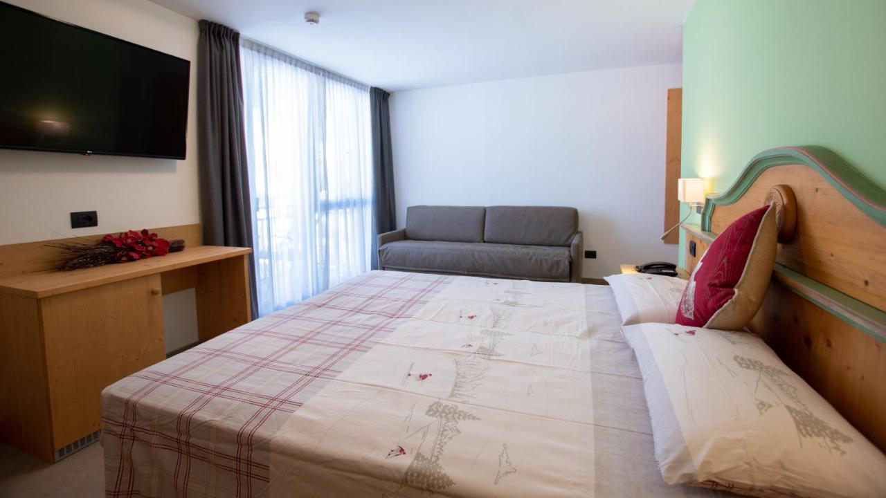 Hotel Bellevue Canazei Εξωτερικό φωτογραφία