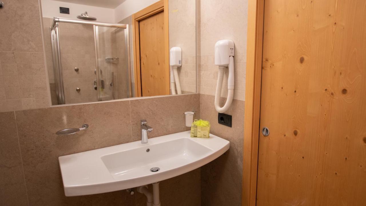 Hotel Bellevue Canazei Εξωτερικό φωτογραφία